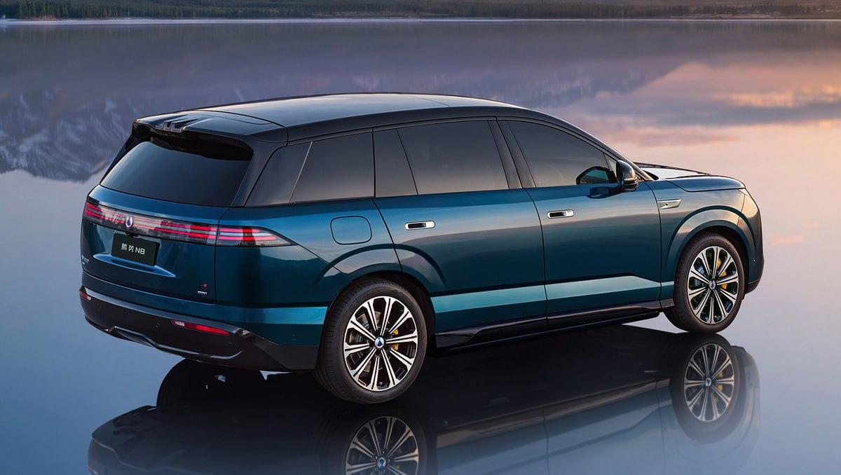 BYD представи премиум кросоувър с 1210 конски сили