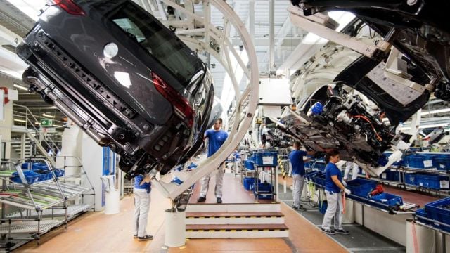 Тежък удар за Volkswagen: Загуба от близо 6 млрд. евро и планове за 100 000 съкращения