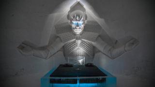 Той се завърна! Страшният леден хотел с героите от „Игра на тронове“ очаква своите гости (СНИМКИ)