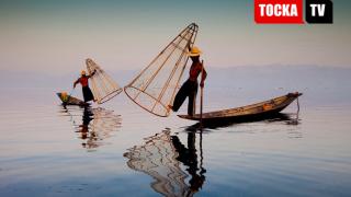 Хората от езерото - необичайният народ, който оцелява благодарение на акробатиката