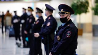 Пътник обърка полета си и преби служителка на летището