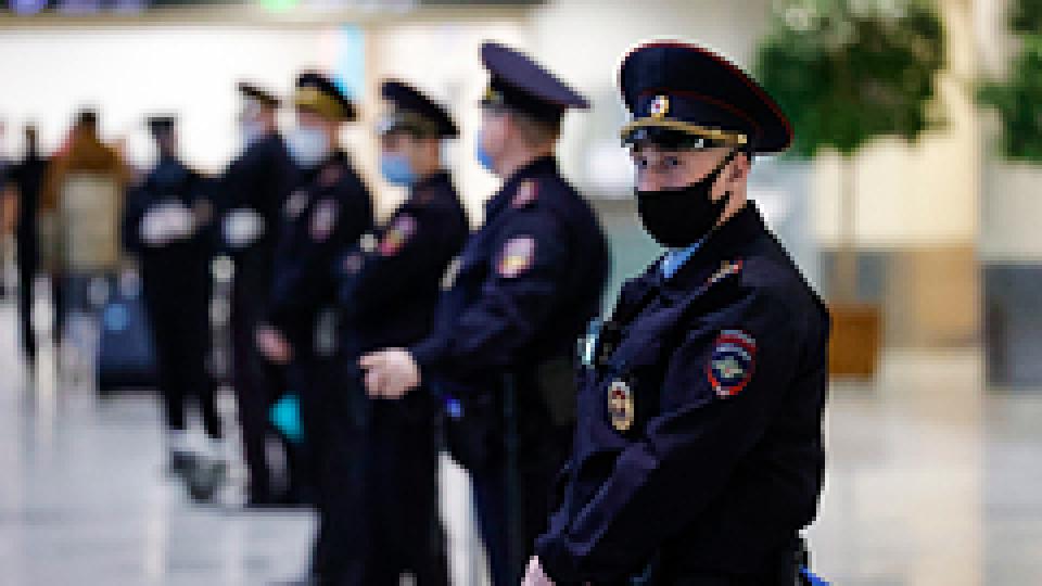 Пътник обърка полета си и преби служителка на летището
