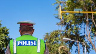 Полиция принуди турист да моли духове за прошка заради едно единствено действие
