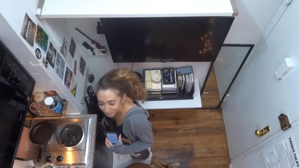 Да живееш в Ню Йорк в апартамент от 7 квадрата, а месечно да харчиш... ВИДЕО