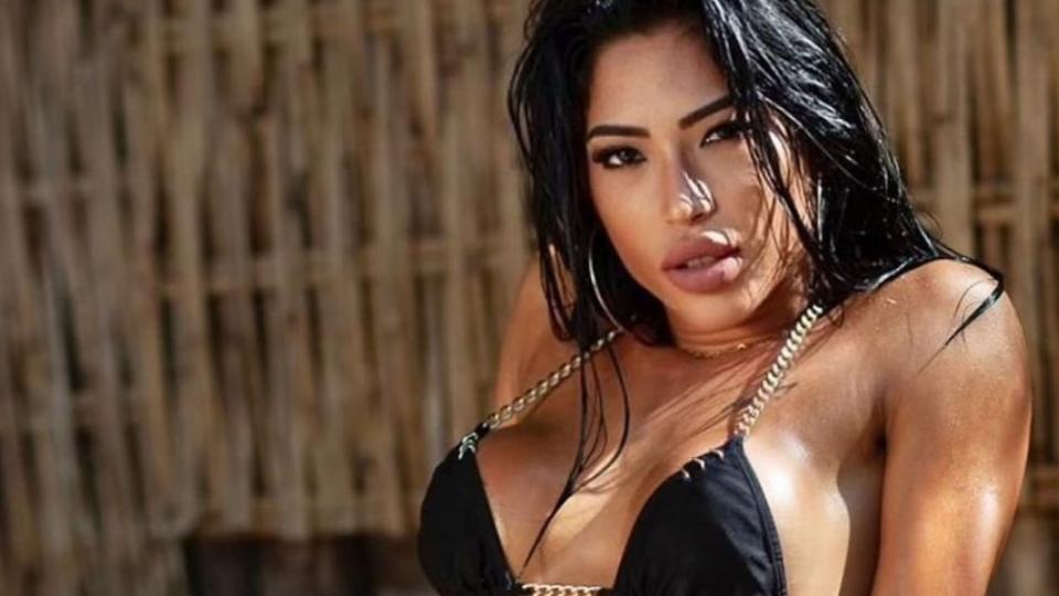 Полицията изрита модел на OnlyFans от нудистки плаж заради голи снимки