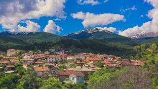 Легендата за лековитата вода в църквата на село Добърско