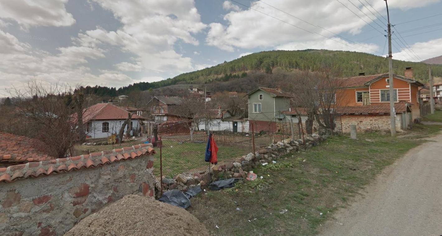 Малко познато село пази уникални скални образувания