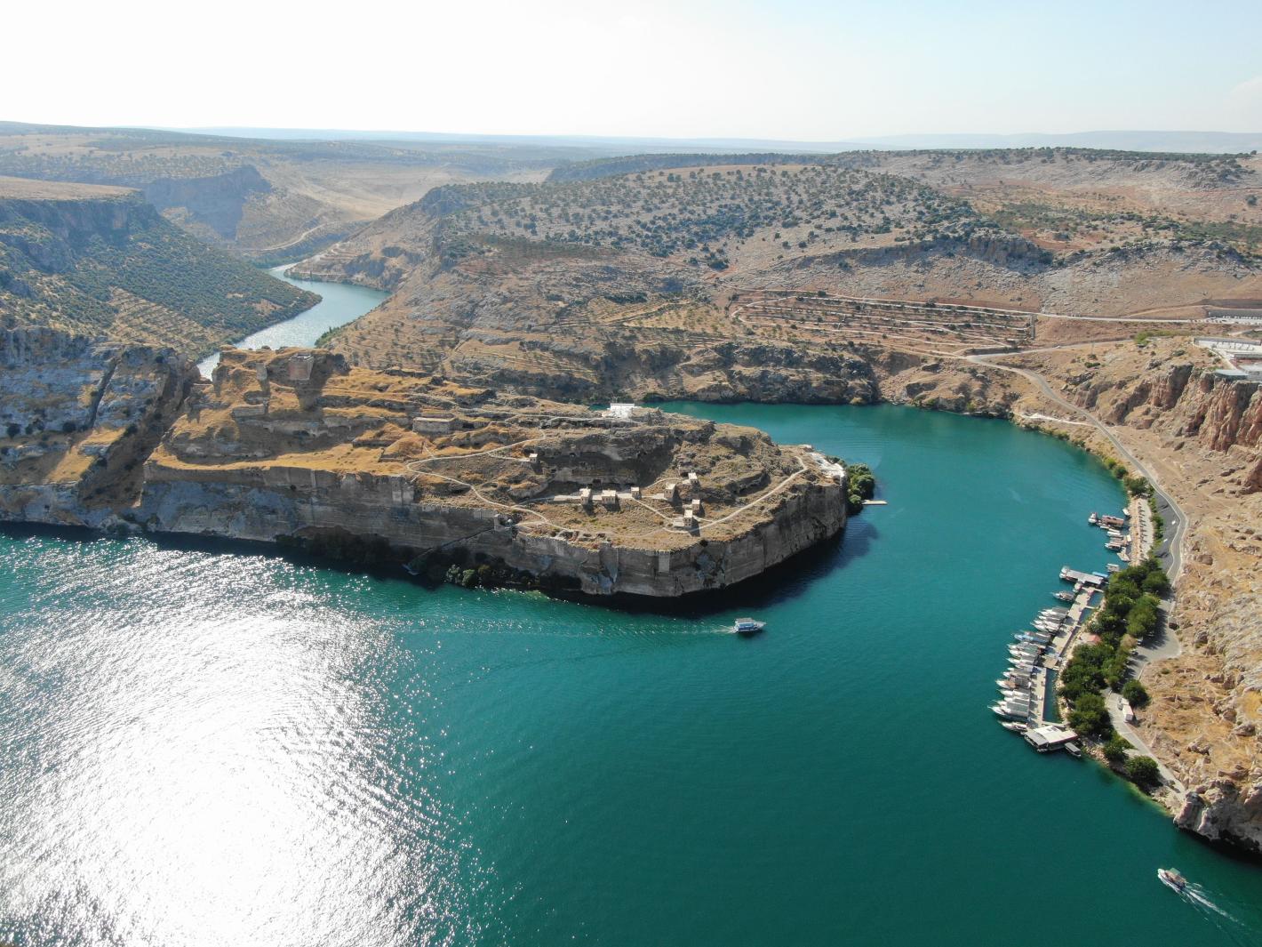 Потопеното турско село на черните рози, обвито в мистерия
