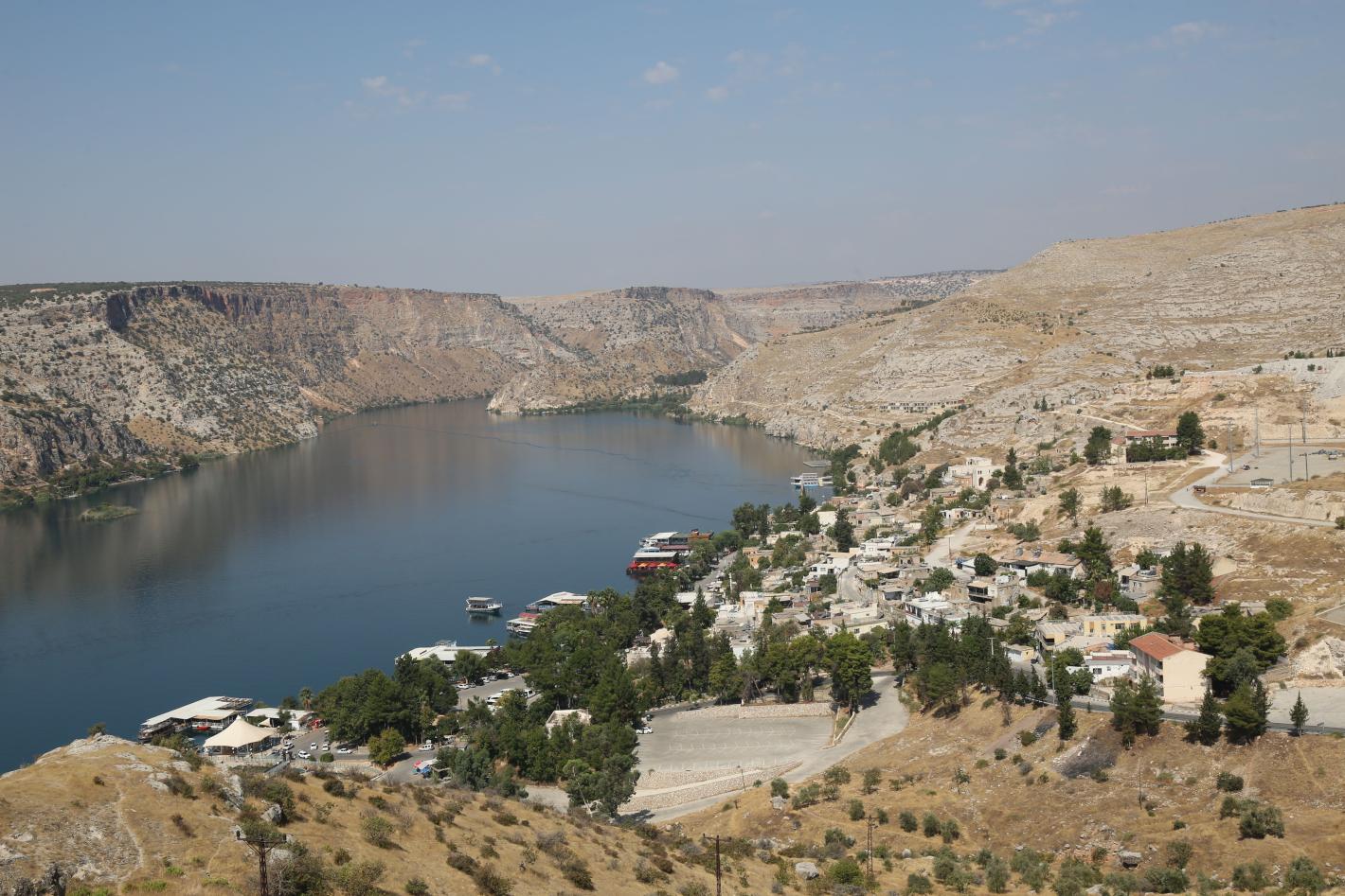 Потопеното турско село на черните рози, обвито в мистерия