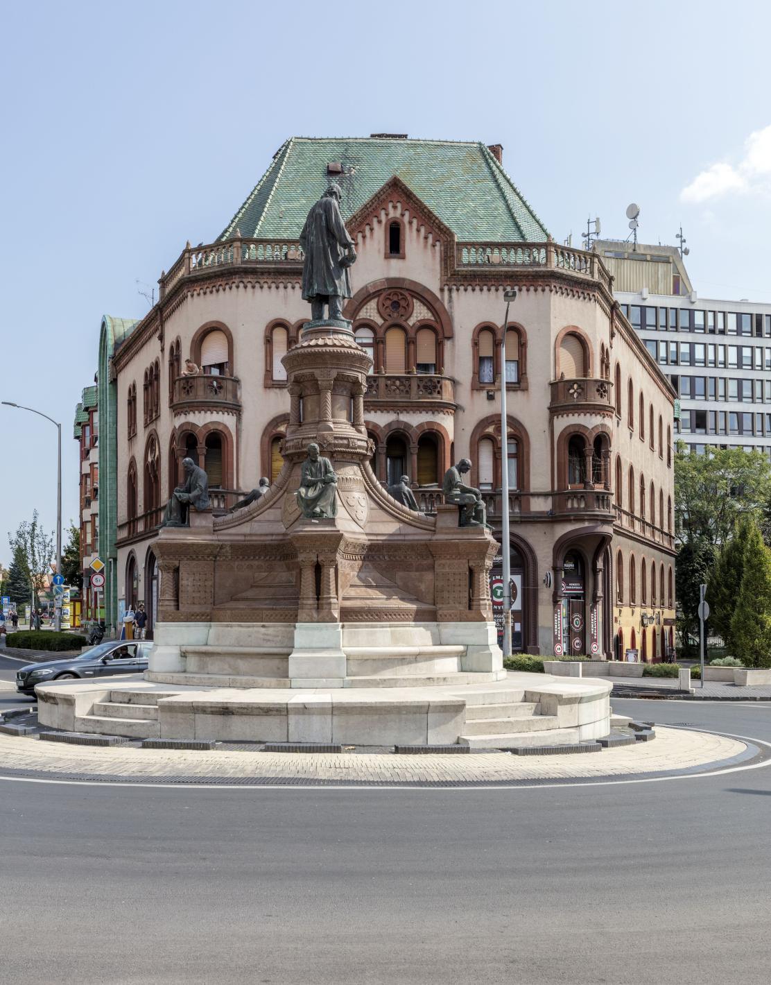 Град-бижу на Унгария ще ви вземе акъла - пълна програма