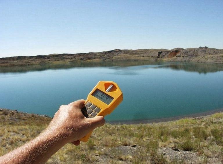 Атомното езеро, пълно с радиоактивна вода ВИДЕО