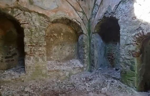 Стара турска баня в курорта Сливенски минерални бани привлича туристи