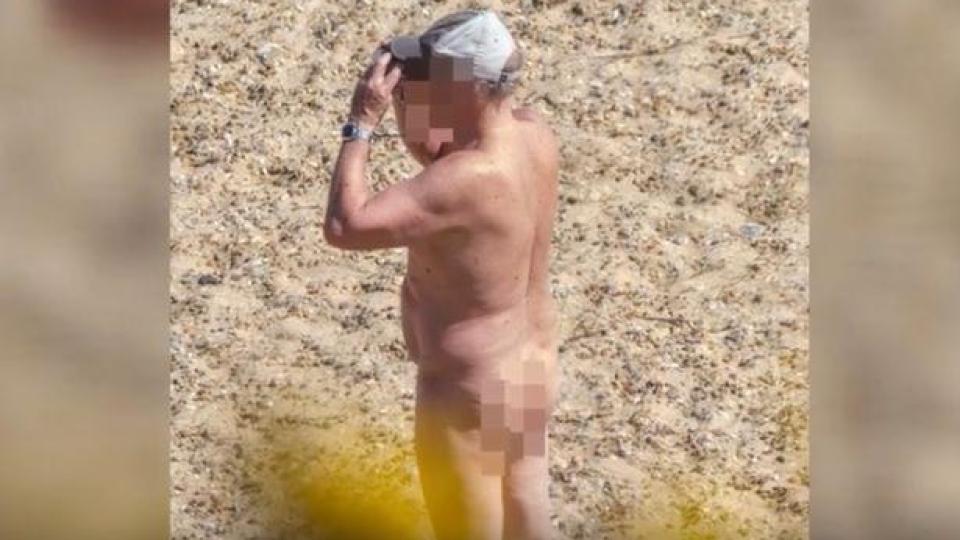 Нудисти превзеха крайбрежен курорт, правят секс на открито 18+