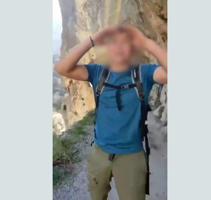 Турист отнася колосална глоба в евро заради... хвърлен камък