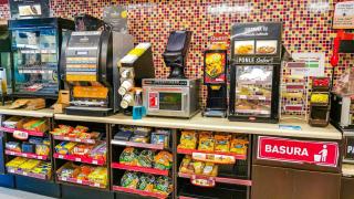 Одраха турист в Мексико за две напитки и пакетче чипс