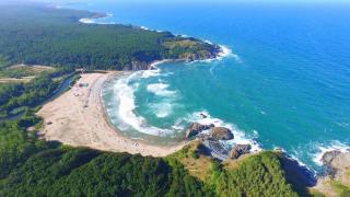 Край на мръсните плажове: Топ 10 на местата с кристална вода в България за лято 2025