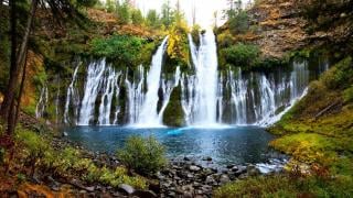 Осмото чудо на света е спасено! Водопадът Бърни отново мами с непокътната природа