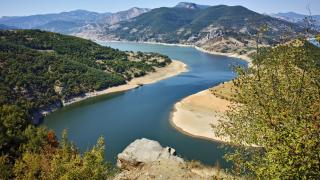 Мистични меандри, крепости и легенди - магията на Арда