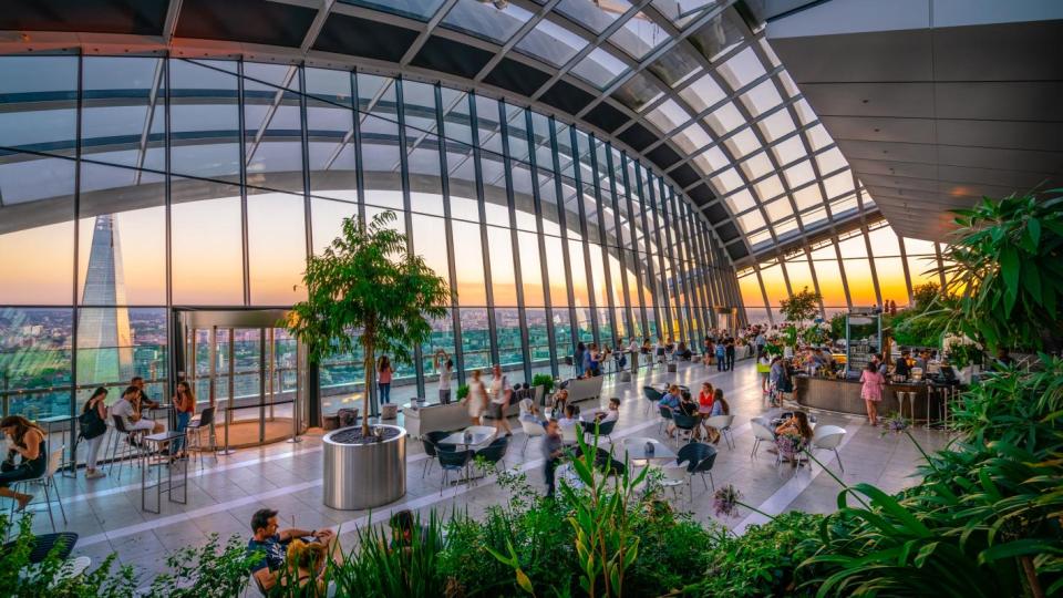 Безплатна панорамна градина с гледка към Лондон