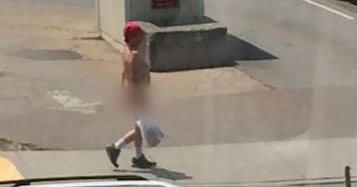 В този град хората ходят голи по улиците - но не за дълго