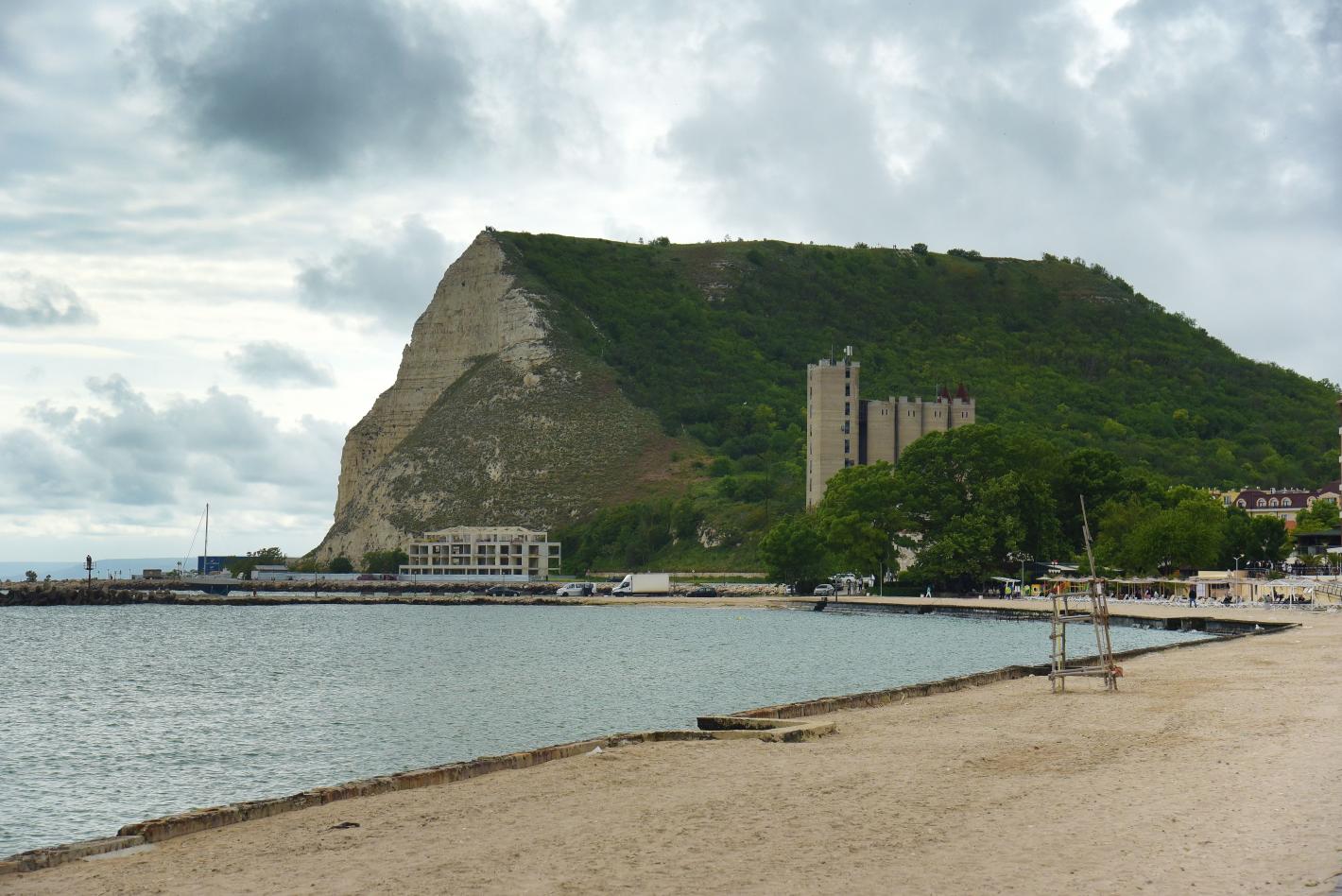Колко са носовете на Черно море в България?