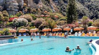 Край на показността: Милиардерите бойкотират Миконос и Монако, това са новите им ТОП дестинации!