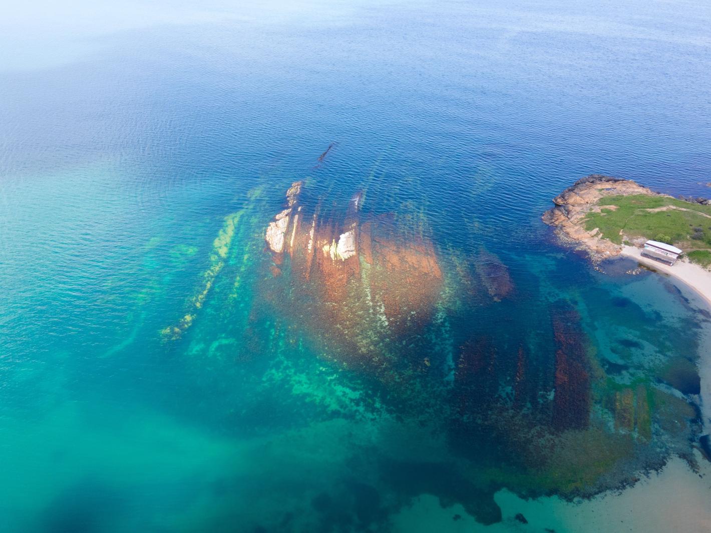Защо водата край Ахтопол изглежда студена, въпреки че е 25°C