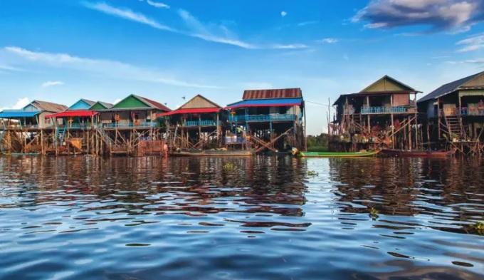 Докато ние строим на суша, те живеят във водата: 6 спиращи дъха села, които ще променят представата ви за "дом"