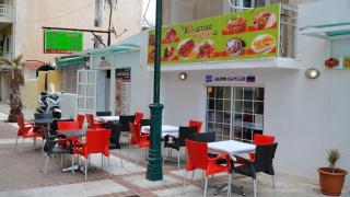 Как гиросът стана лукс за туристите в Гърция