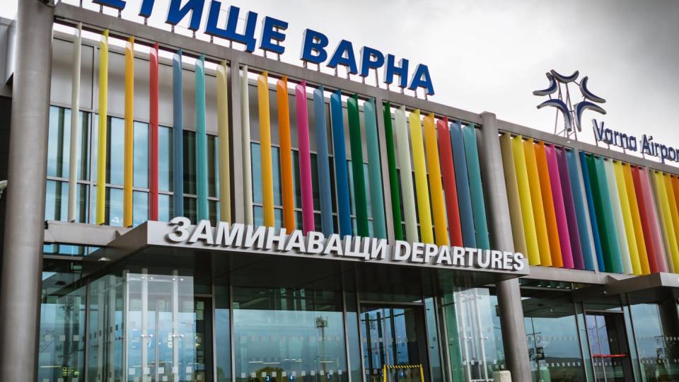 Летище Бургас и Летище Варна с общо 3,7 млн. обслужени пътници през 2025 г.