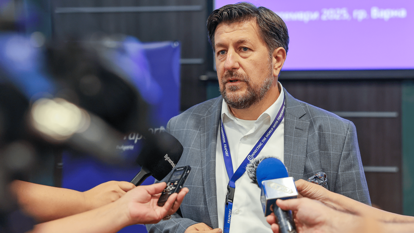 Wizz Air върна дълго чакан полет от Варна и изненада 8 късметлии с „розови билети“