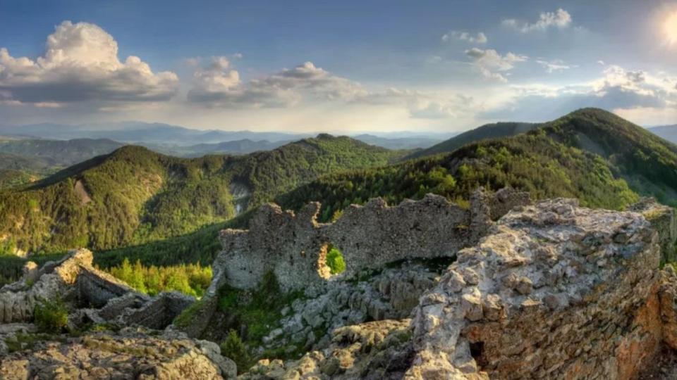 Урок по география: Пазителката на Родопите, която цар Симеон завзема