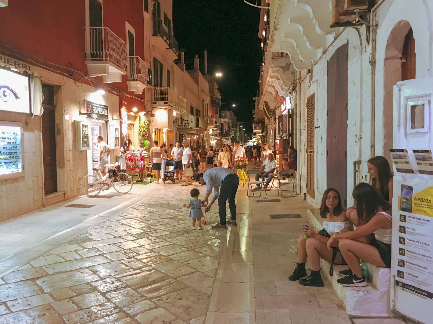 Полиняно а Маре: как да видите едно от най-красивите места в Италия, без да се разочаровате