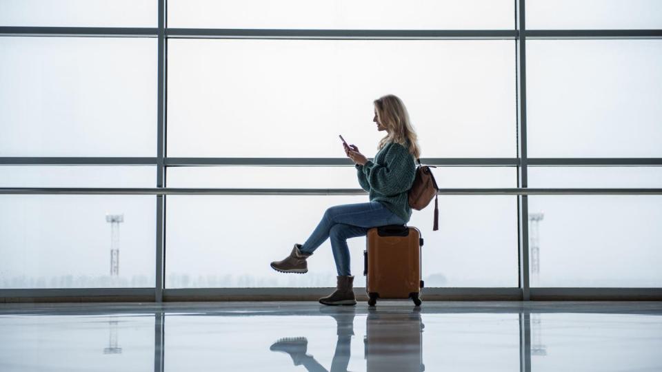 От гурме меню до пакет фъстъци: как летищата оскъпиха храната и пазаруването