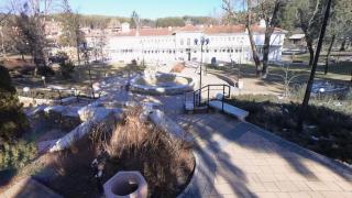 Мъжкият басейн в Добринище: Излизаш като прероден от водата Видео