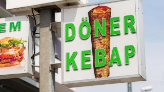 Край на 3-годишната война между Турция и Германия за дюнера