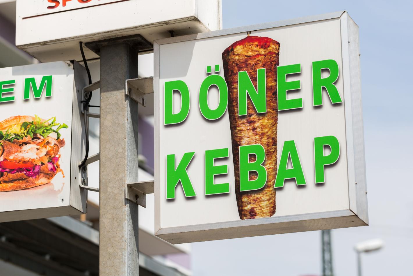 Край на 3-годишната война между Турция и Германия за дюнера