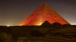 Тайната под Гиза: Oткриха древни тунели под пирамидите