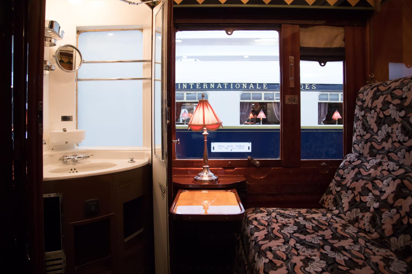 Легендарният Orient Express тръгва по нов луксозен маршрут от Париж до Амалфийското крайбрежие
