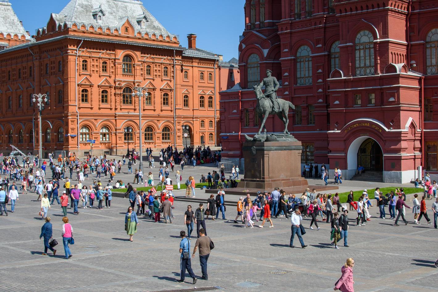 Как процедират българските туроператори след забраната за екскурзии до Русия?