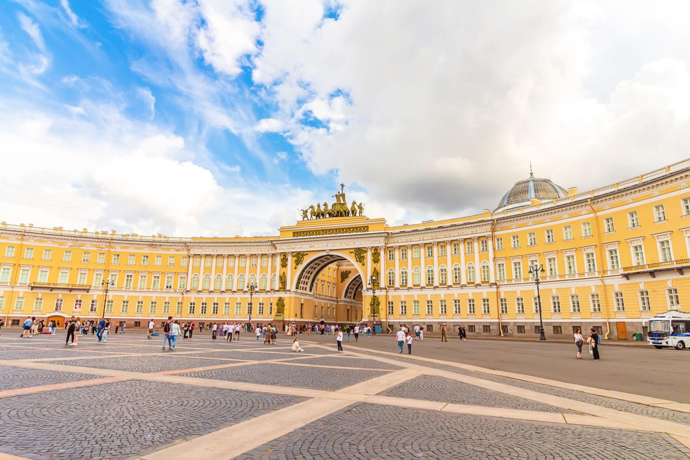 Как процедират българските туроператори след забраната за екскурзии до Русия?