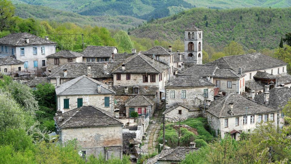 Няма свободно легло: Airbnb настаняванията в Гърция надхвърлиха 1 милион