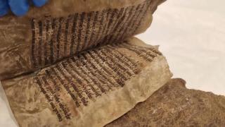 Книга от 13 век с корица от тюленова кожа бе открита в Норвегия