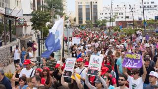 Над 1 милион туристи за месец - тези острови са смазани от пришълци