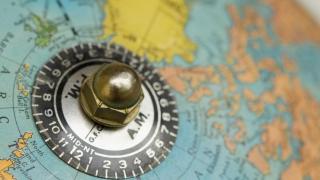 Знаете ли, че можете да се качите на самолет и да пристигнете… вчера?