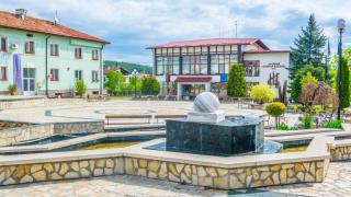 Саунa, парна баня, нови екстри: грандиозният проект за банята в Добринище