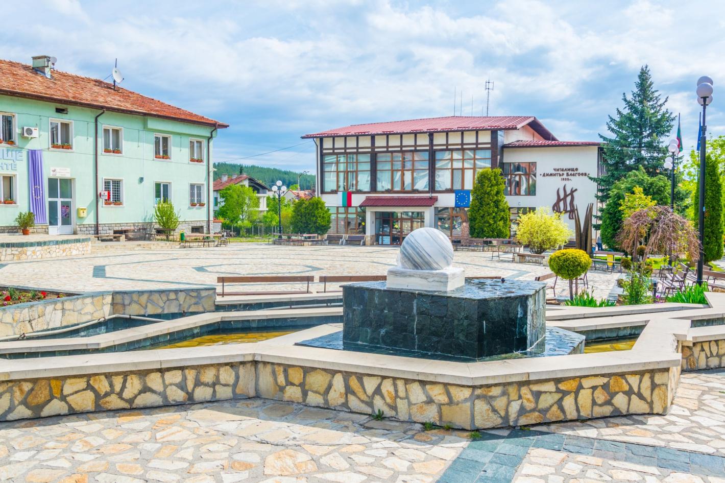 Саунa, парна баня, нови екстри: грандиозният проект за банята в Добринище