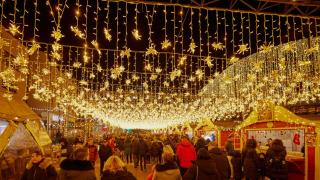 Крайова за 45 лв.: автобус, разходка и чаша ароматно греяно вино