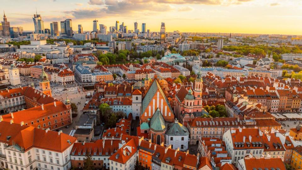 Пускат директни полети от София до Варшава