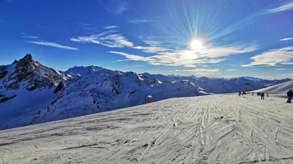 Tози френски ски курорт е безплатен, стана хита на сезона!
